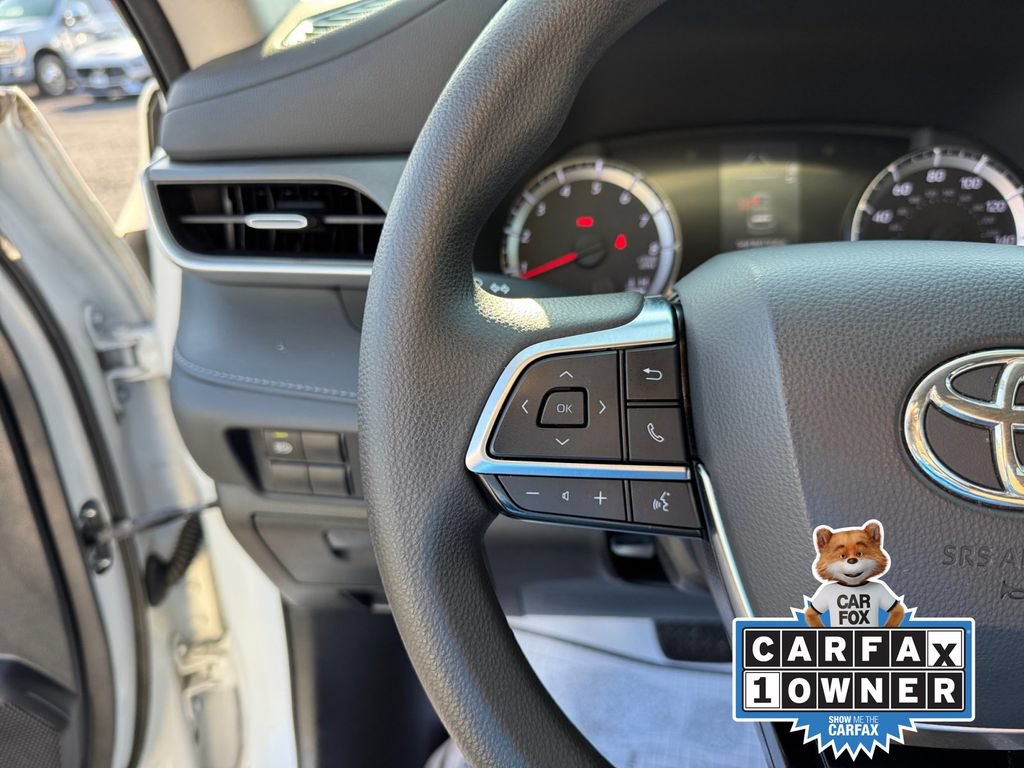 Used 2021 Toyota Highlander L FWD image 31