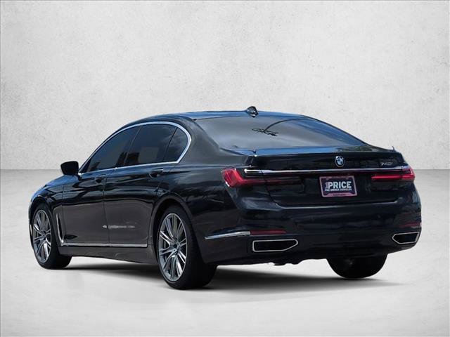 Used 2022 BMW 740i w/ Premium Package RWD image 3