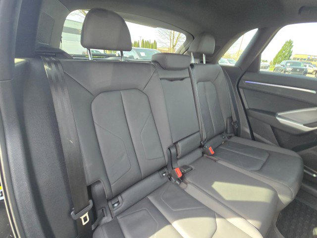 Used 2021 Audi Q3 2.0T Premium Plus w/ Premium Plus Package image 16