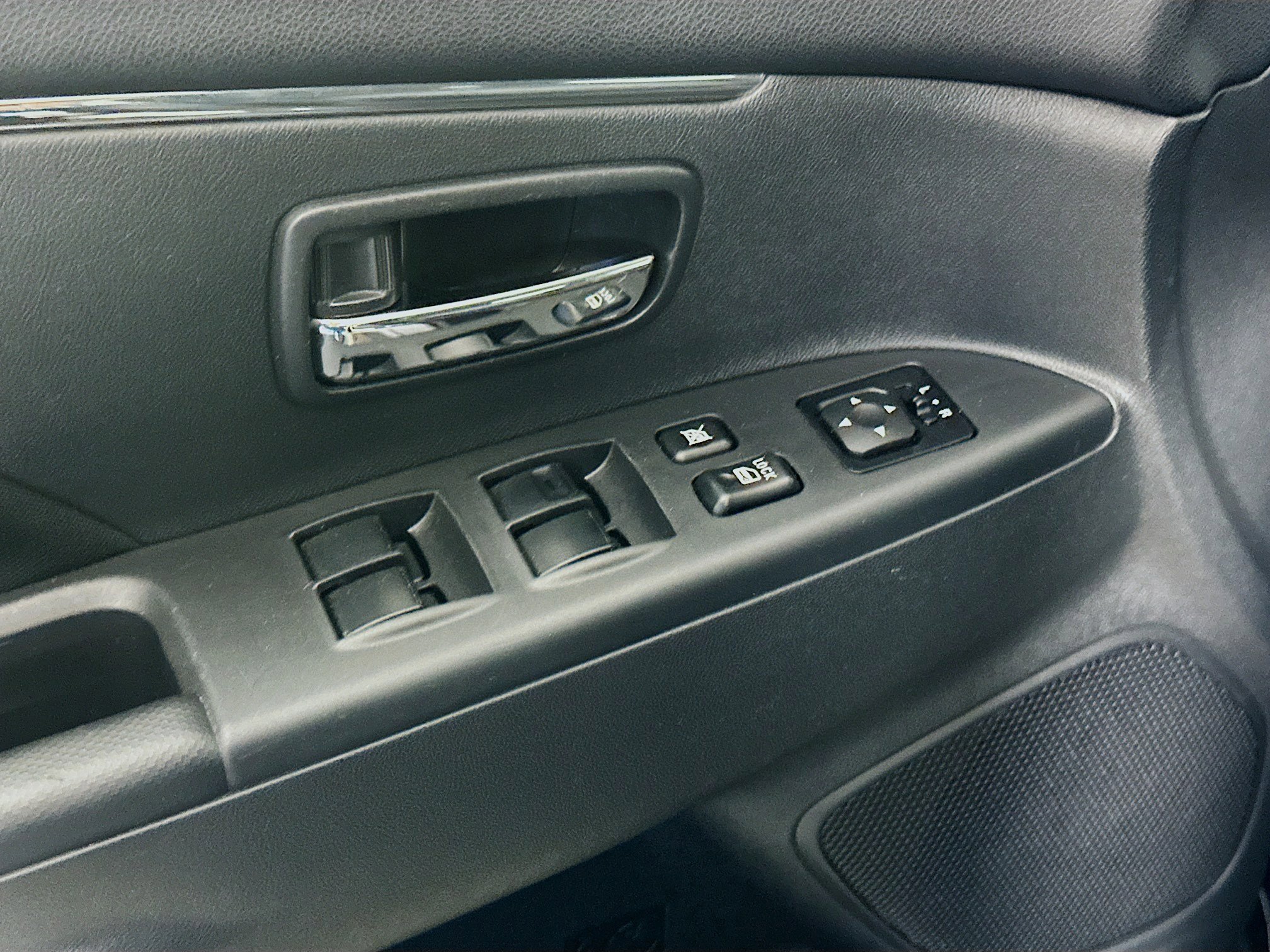 Used 2025 Mitsubishi Outlander Sport ES image 17