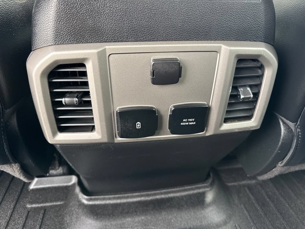 Used 2018 Ford F350 Lariat w/ Lariat Value Package AWD/4WD image 15