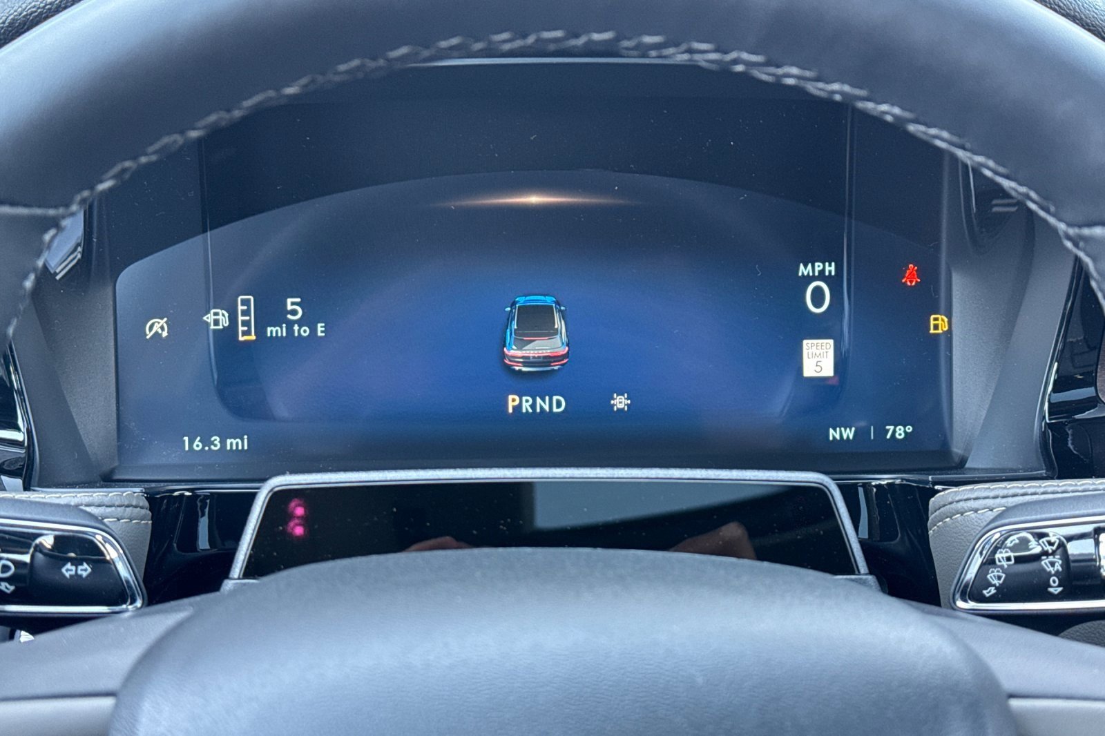 New 2025 Lincoln Corsair Reserve w/ Equipment Group 202A image 24