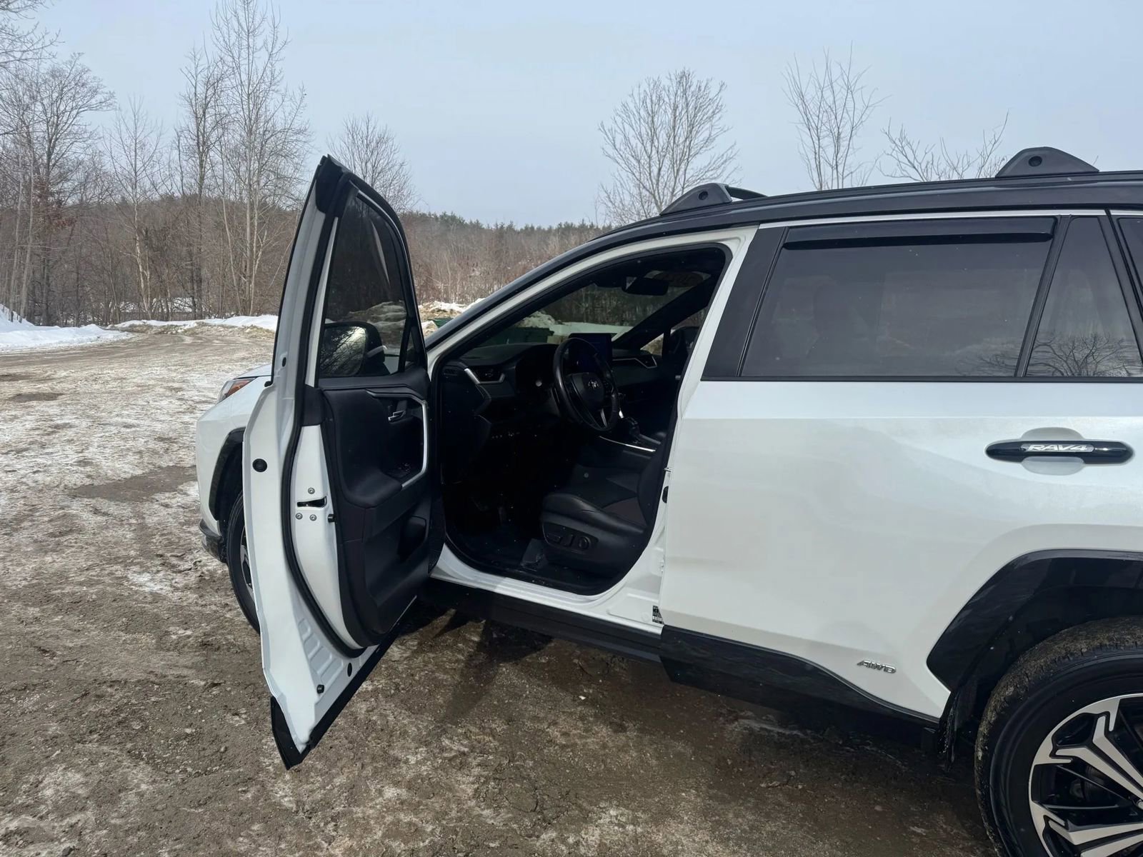 Used 2023 Toyota RAV4 XSE w/ Weather Package image 10