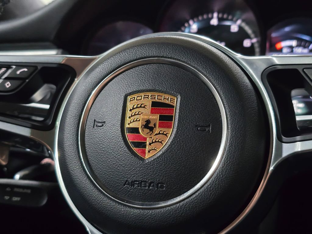 Used 2017 Porsche Macan Turbo image 24