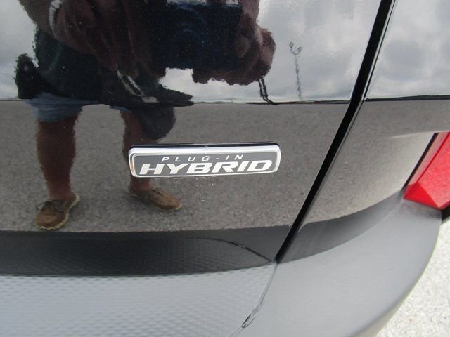 New 2024 Ford Escape SE w/ PHEV Premium Package image 13