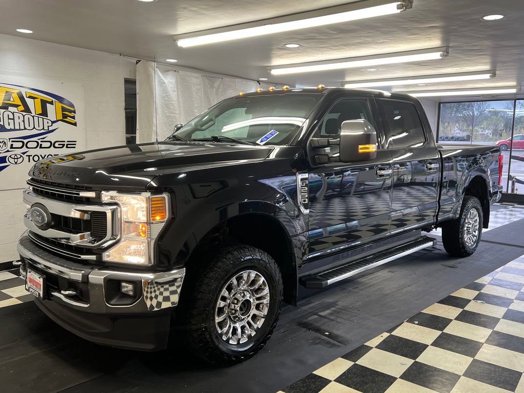 Used 2021 Ford F250 XLT w/ XLT Premium Package AWD/4WD image 4