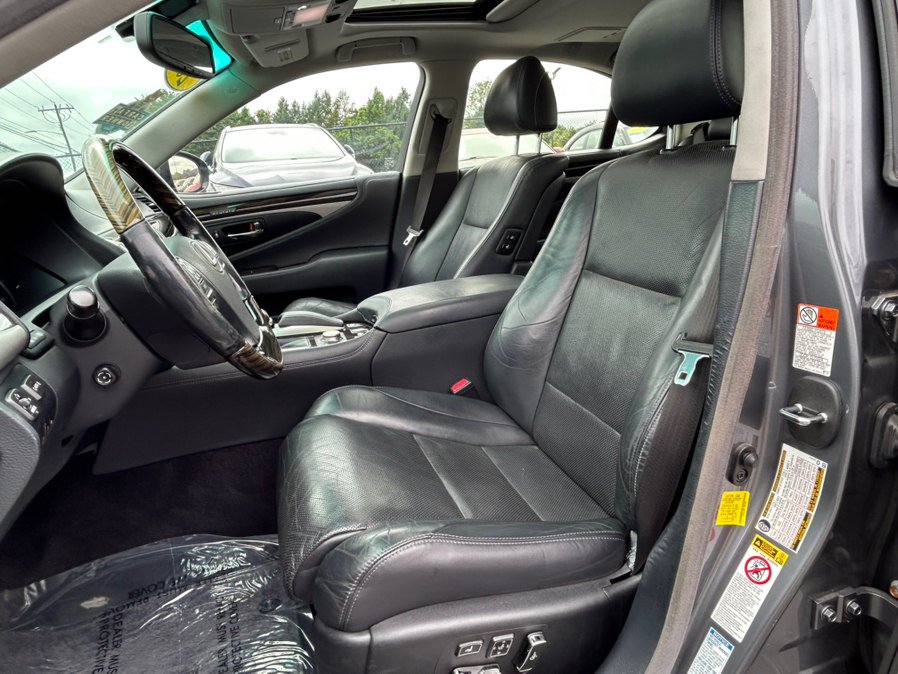 Used 2015 Lexus LS 460 AWD w/ Comfort Package image 10