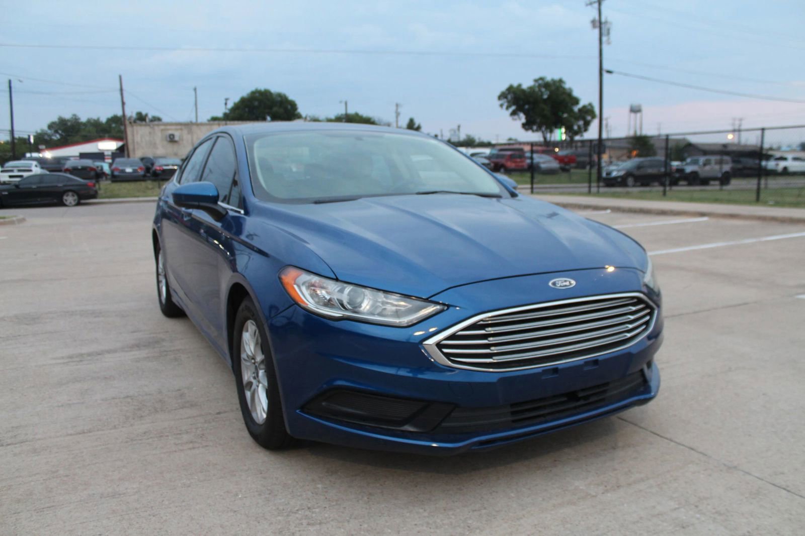 Used 2017 Ford Fusion S image 3