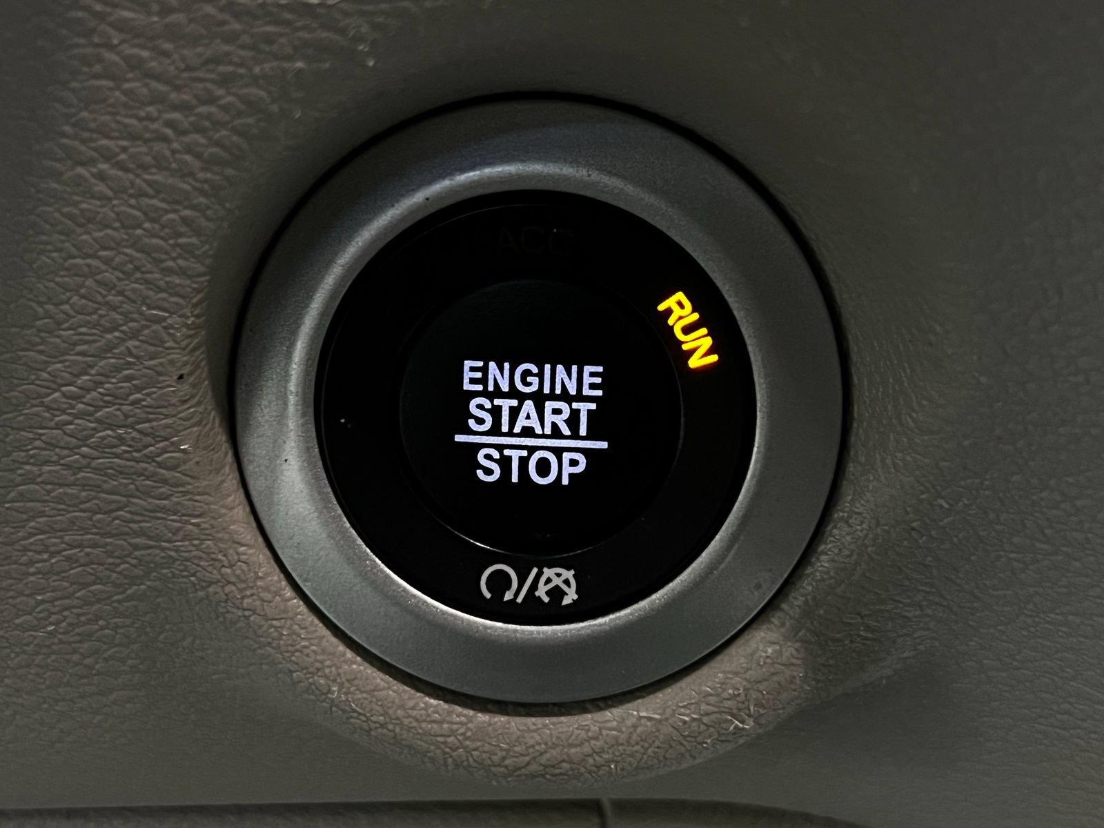 Used 2024 Chrysler Pacifica Touring-L FWD image 21