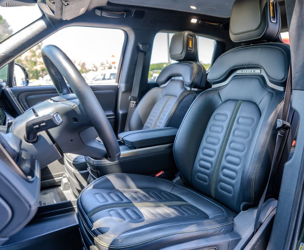 Used 2024 Rivian R1T Adventure AWD/4WD image 19