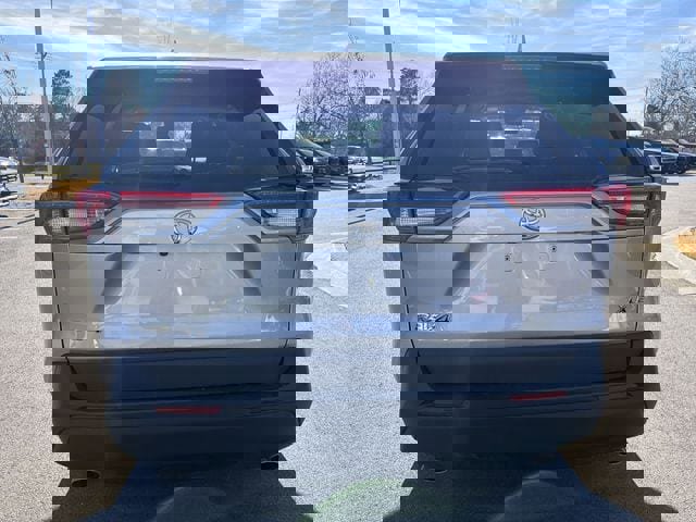 Used 2024 Toyota RAV4 XLE image 4