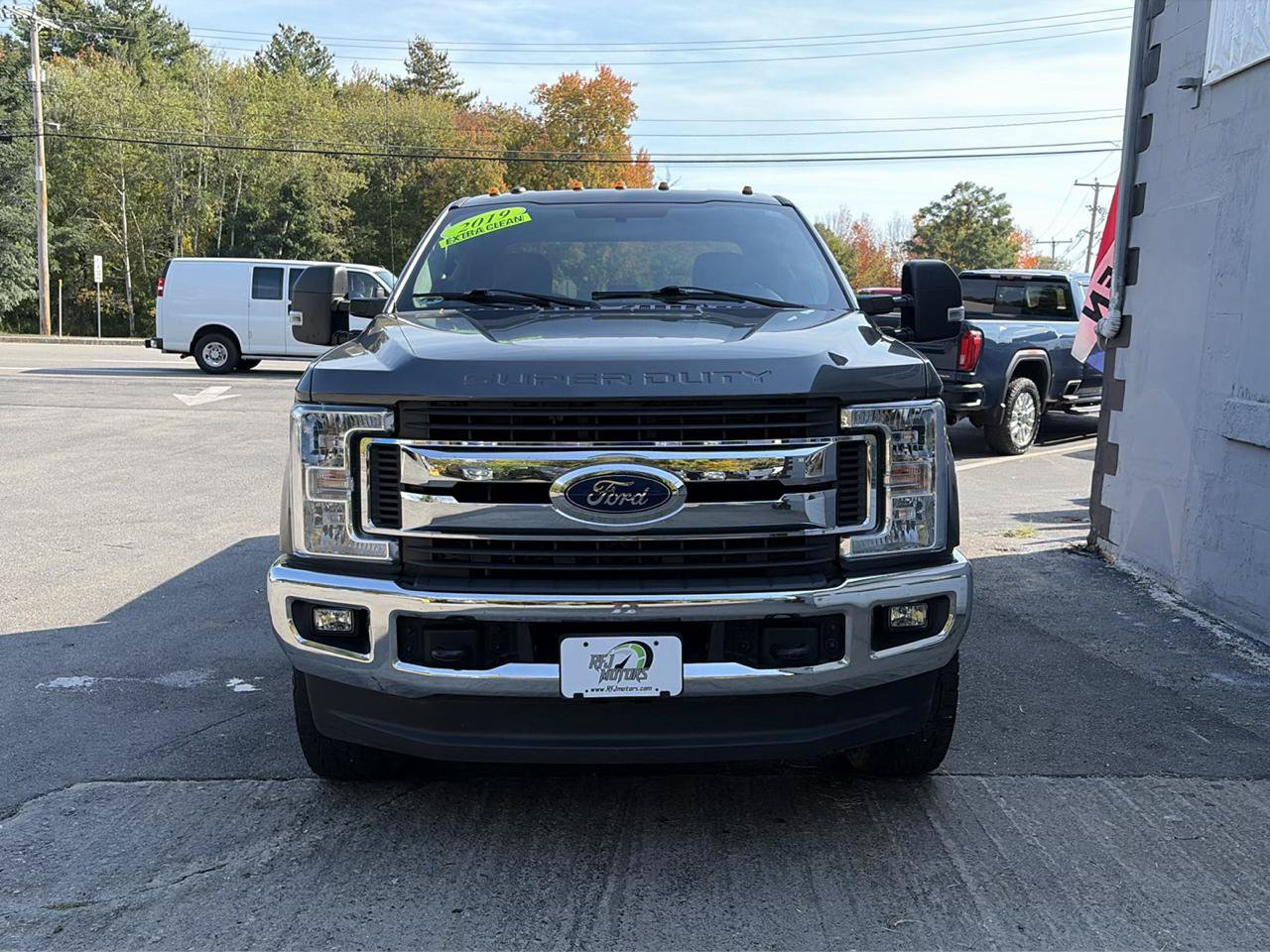 Used 2019 Ford F250 XLT w/ XLT Value Package AWD/4WD image 3