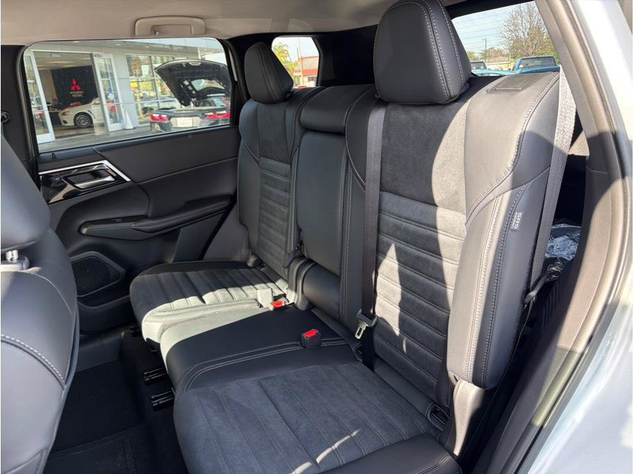 Used 2025 Mitsubishi Outlander Ralliart AWD/4WD image 19