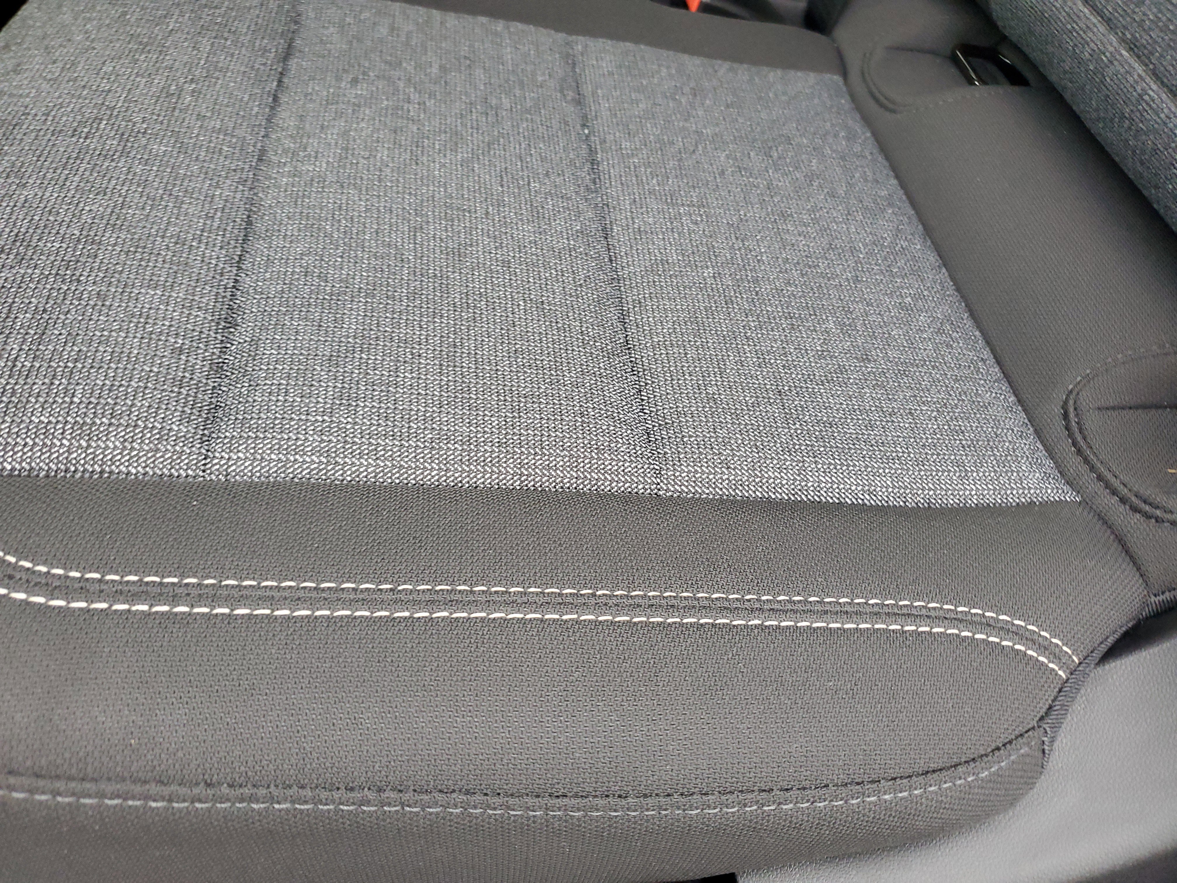 New 2025 GMC Acadia Elevation image 30