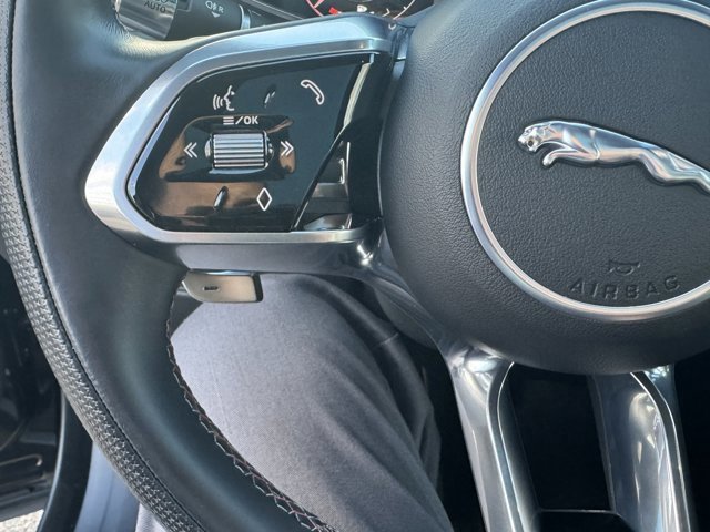Used 2022 Jaguar F-PACE SVR image 21