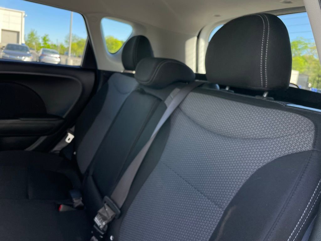 Used 2018 Kia Soul + FWD image 38