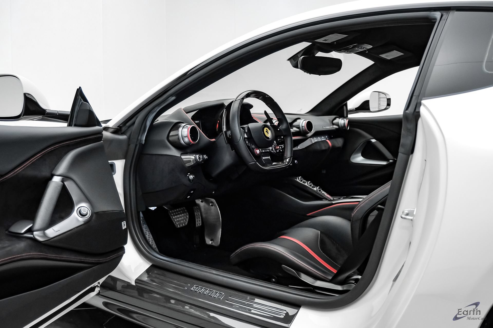 Used 2019 Ferrari 812 Superfast RWD image 41