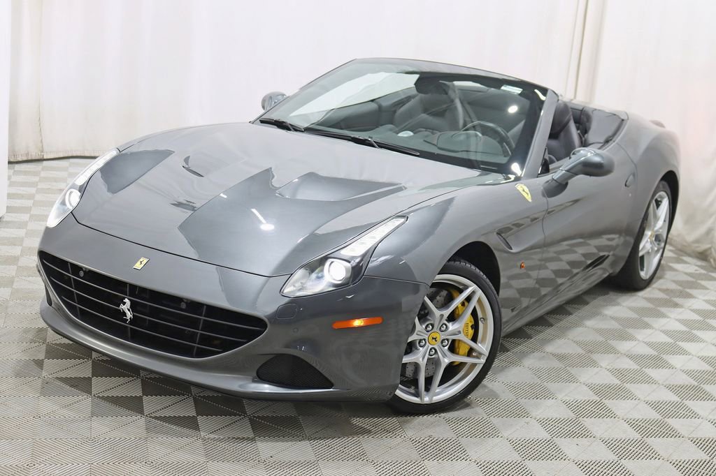 Used 2016 Ferrari California T image 6