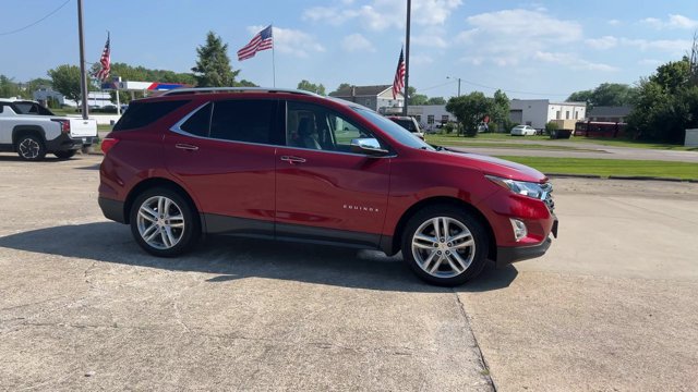 Used 2020 Chevrolet Equinox Premier FWD image 2