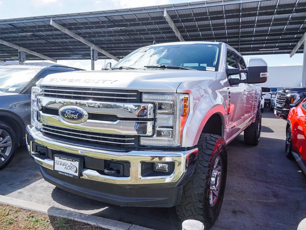 Used 2019 Ford F250 Lariat w/ Lariat Ultimate Package AWD/4WD image 4