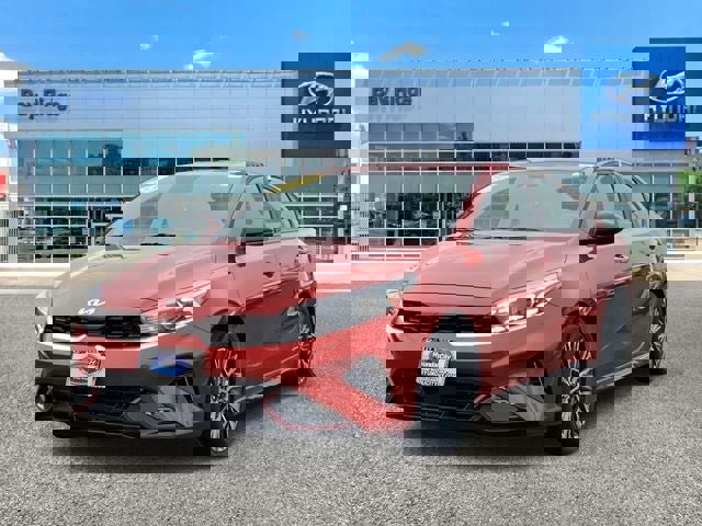 Used 2023 Kia Forte GT-Line w/ GT-Line Premium Package image 2