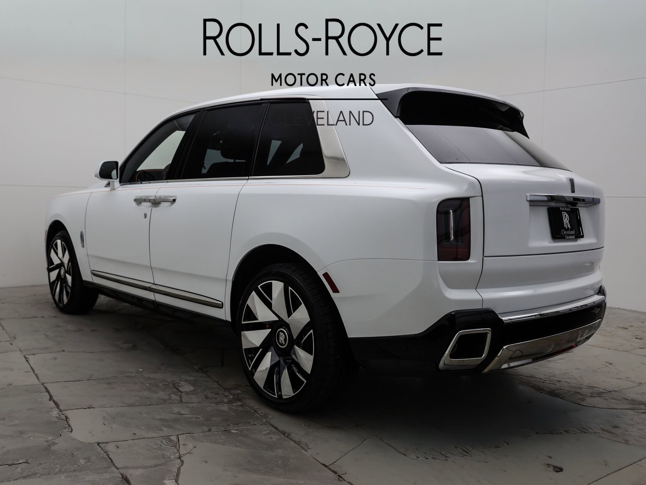 New 2026 Rolls-Royce Cullinan image 9