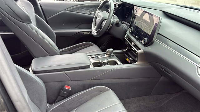 Used 2024 Lexus RX 500h F Sport image 15