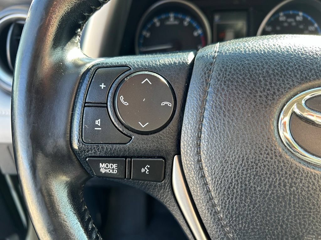 Used 2018 Toyota RAV4 XLE FWD image 21