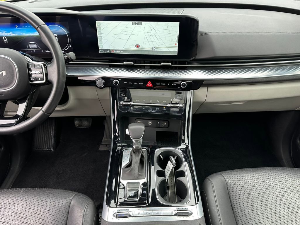 Used 2024 Kia Carnival SX Prestige FWD image 14