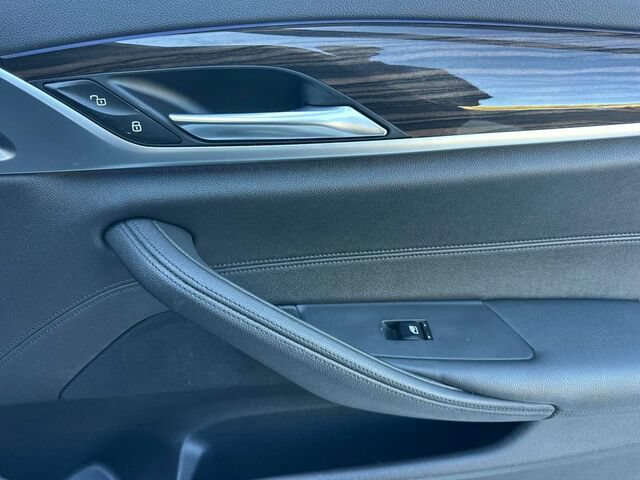 Used 2019 BMW 530e w/ Convenience Package RWD image 20