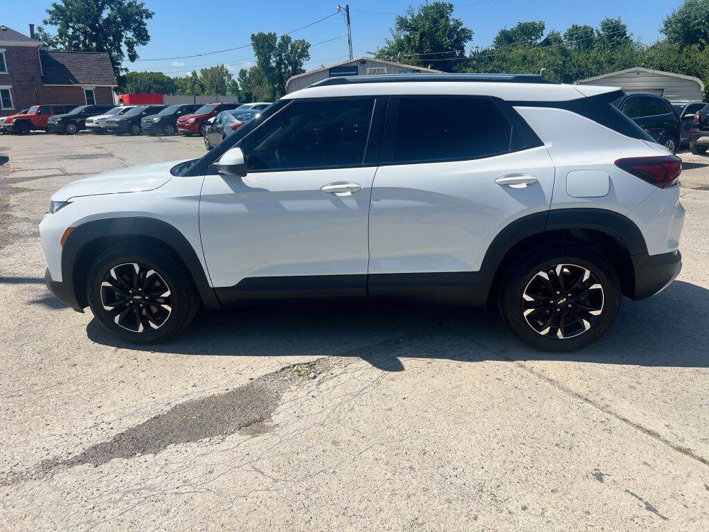 Used 2022 Chevrolet TrailBlazer LT w/ Driver Confidence Package image 6