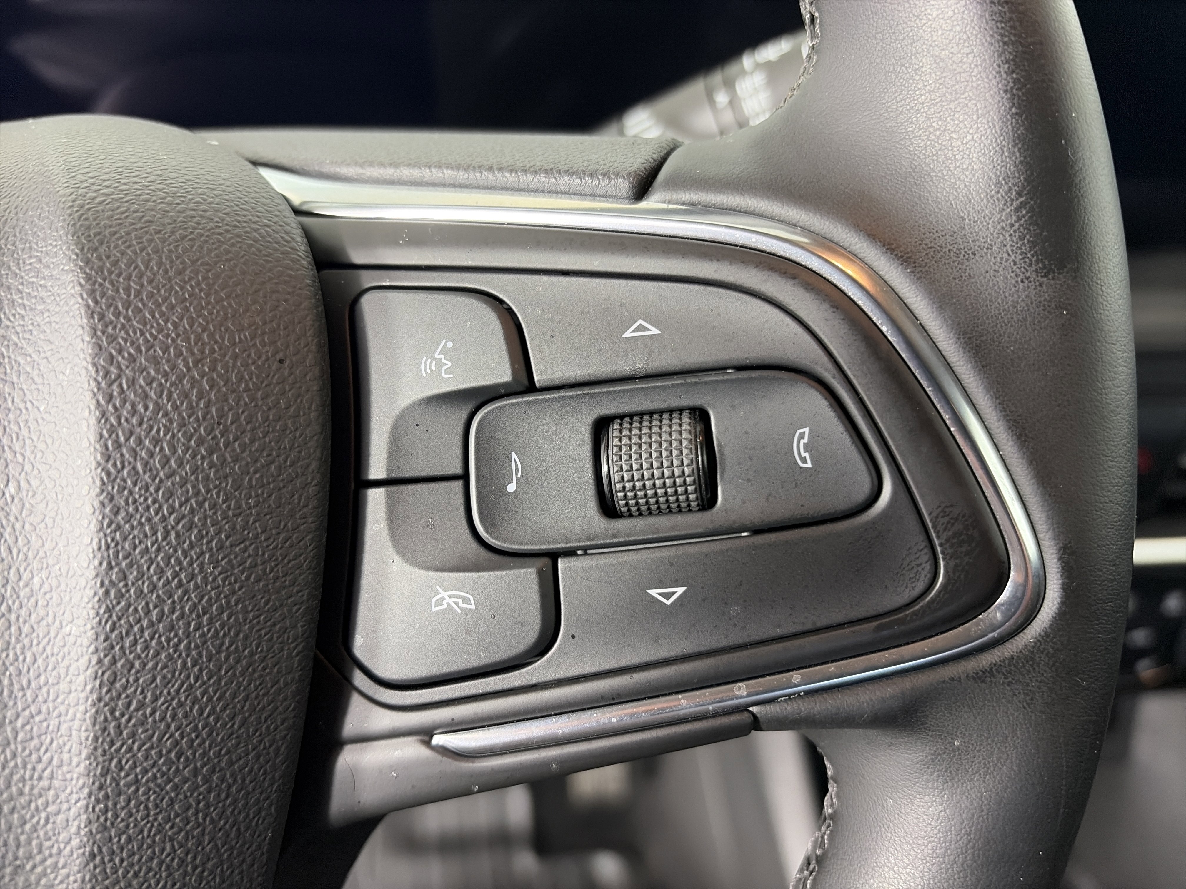 Certified 2025 Buick Encore GX Sport Touring w/ Comfort Package image 28