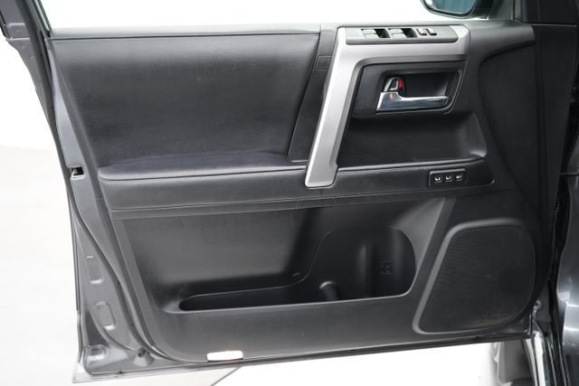Used 2021 Toyota 4Runner Limited AWD/4WD image 9