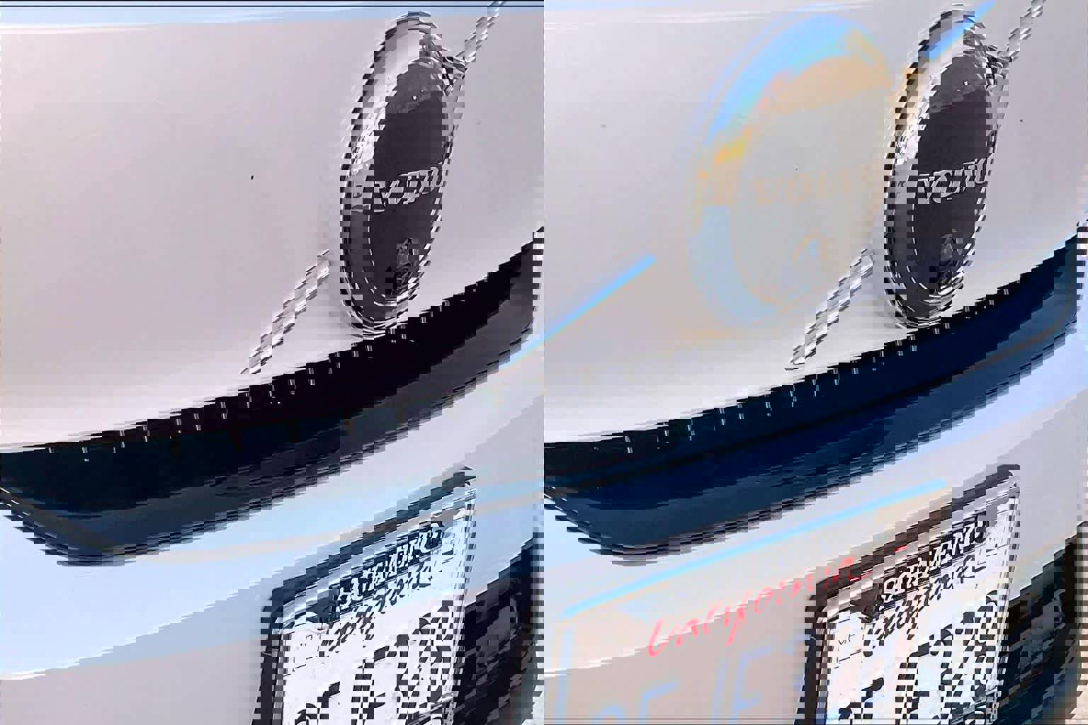 Used 2023 Volvo XC40 Recharge Ultimate w/ Protection Package Premier image 33