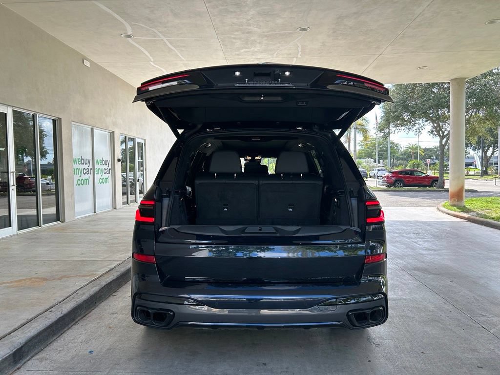 Used 2026 BMW X7 M60i AWD/4WD image 34