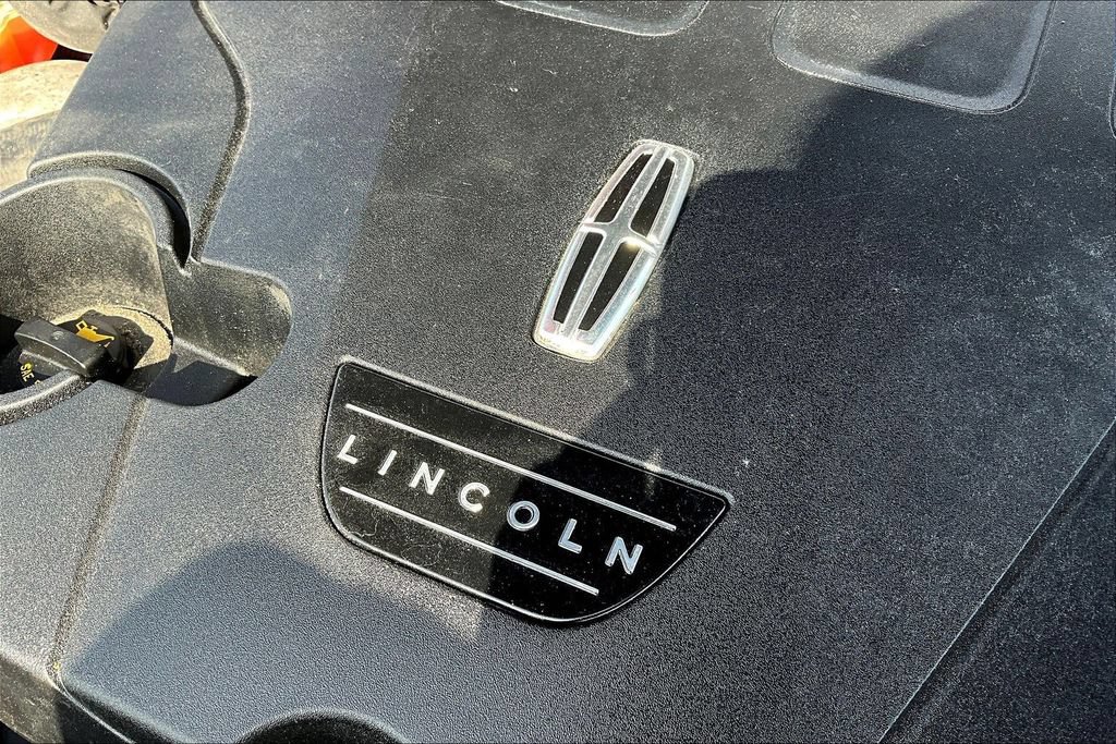 Used 2017 Lincoln Continental Reserve w/ Technology Package FWD image 33