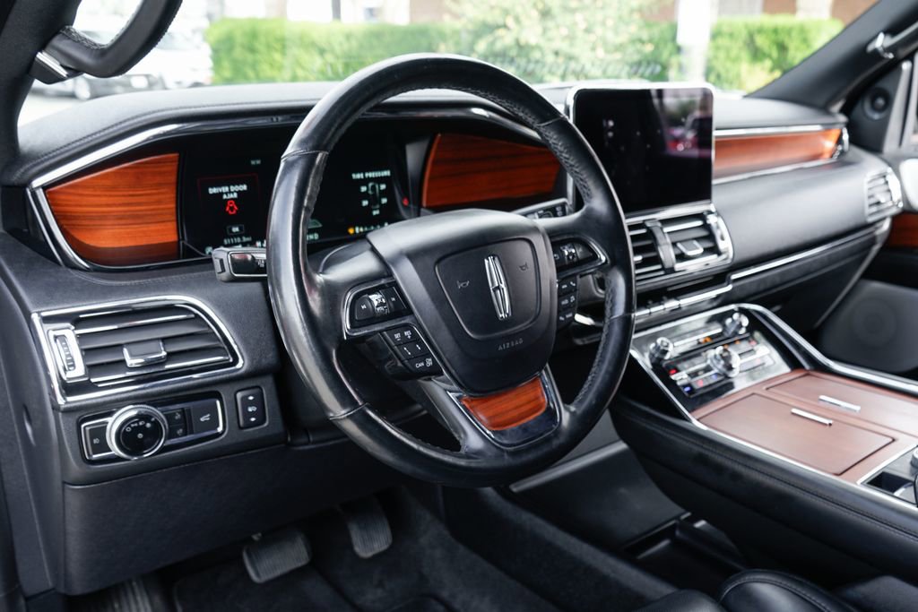 Used 2020 Lincoln Navigator Reserve w/ Equipment Group 208A Reserve image 24