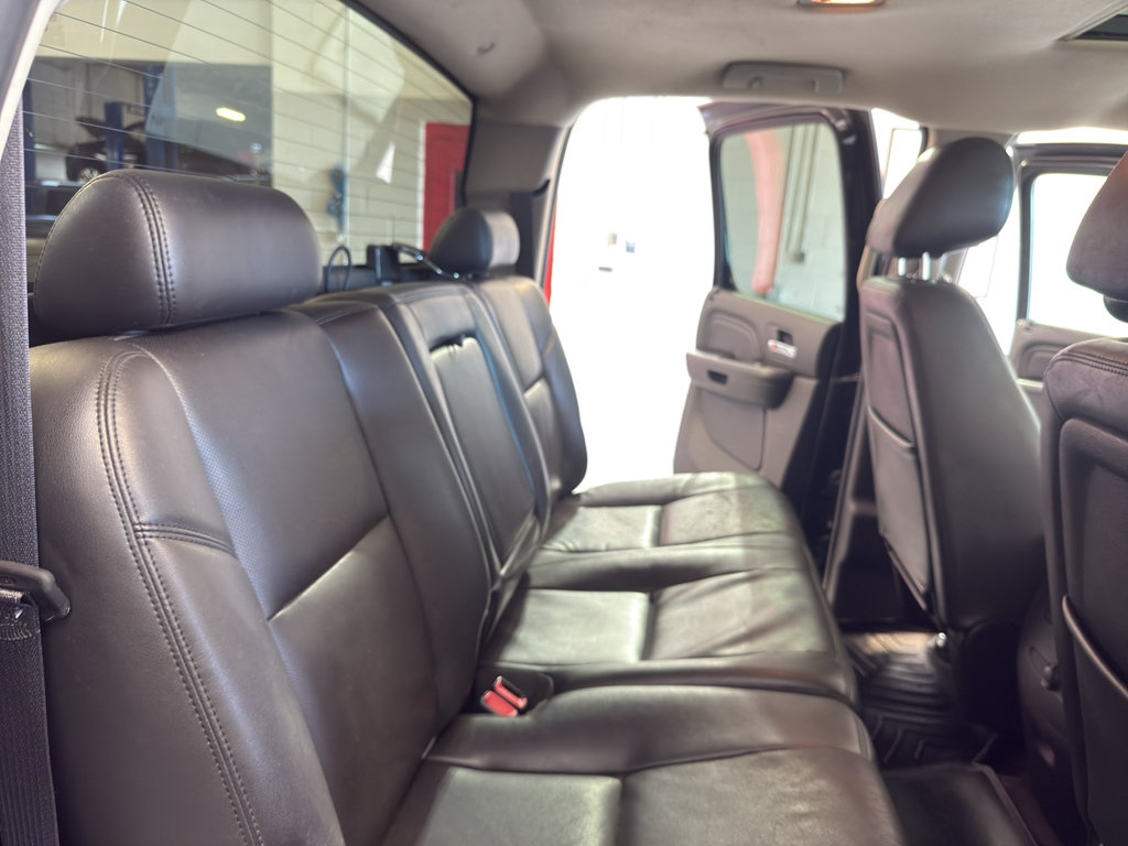 Used 2012 GMC Sierra 2500 Denali w/ Snow Plow Prep Package AWD/4WD image 26
