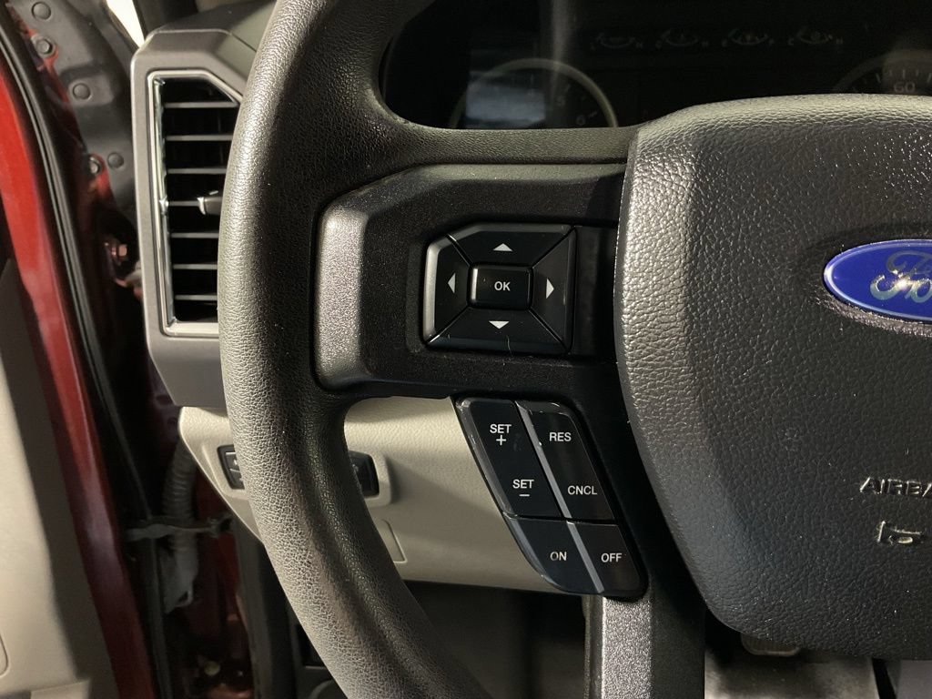 Used 2016 Ford F150 XLT AWD/4WD image 22
