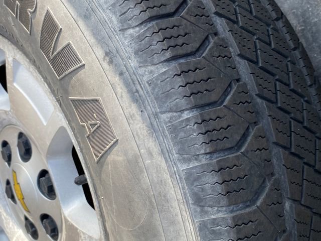 Used 2011 Chevrolet Avalanche LT image 17