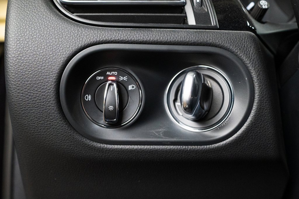 New 2026 Porsche Macan S image 23