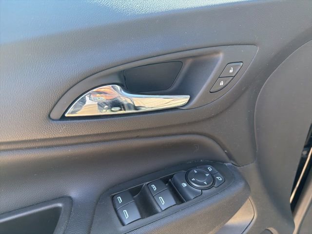 Used 2023 Chevrolet Equinox LT image 13