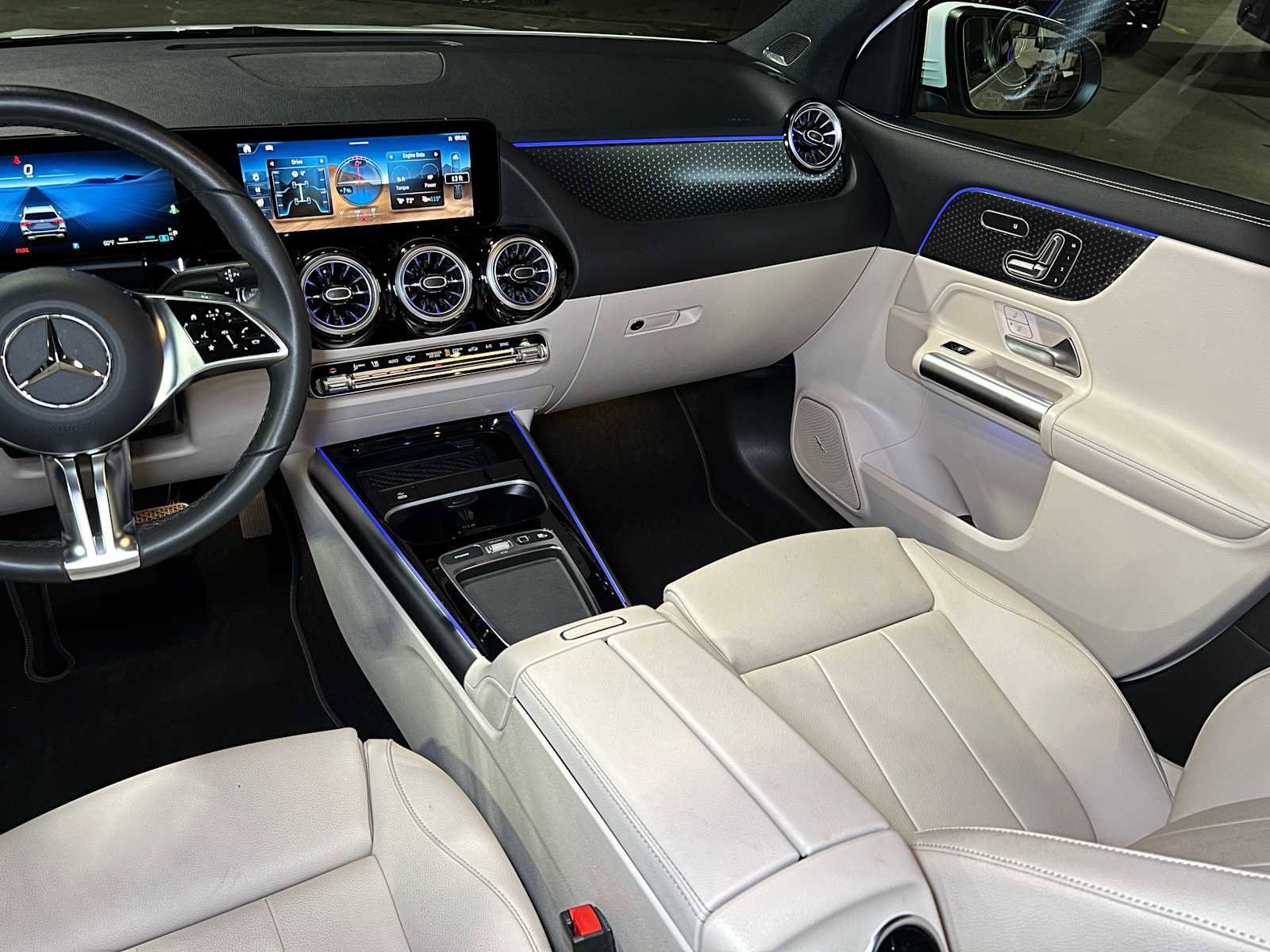 Used 2025 Mercedes-Benz GLA 250 4MATIC image 41