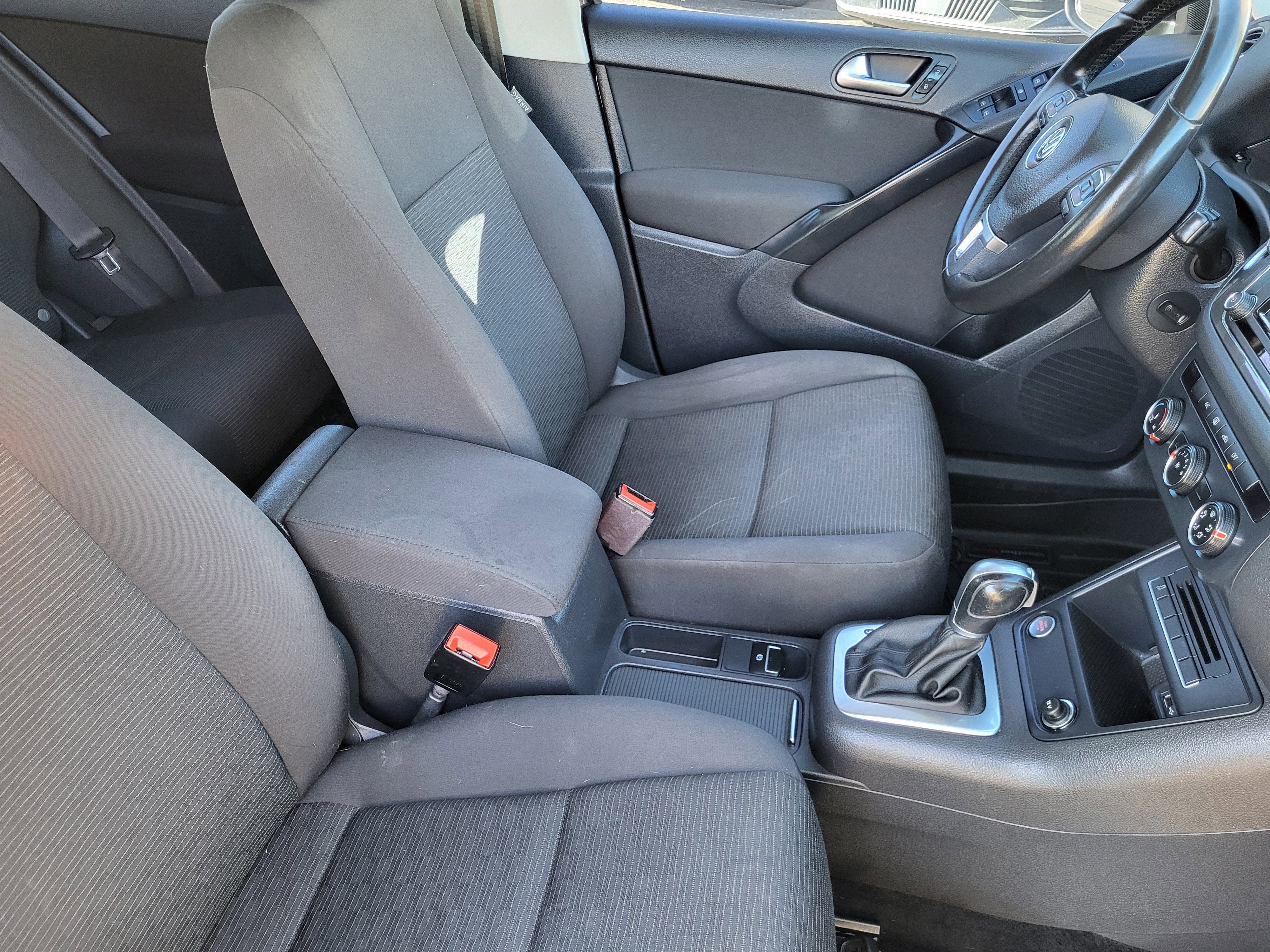 Used 2018 Volkswagen Tiguan Limited image 14