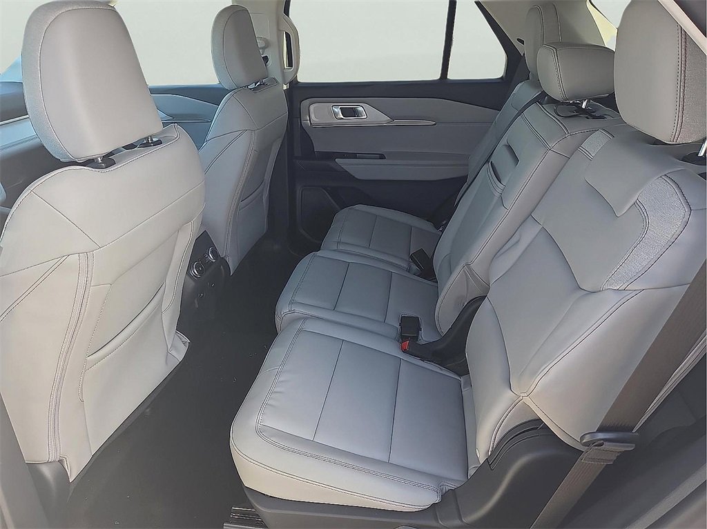 New 2026 Ford Explorer Active image 10