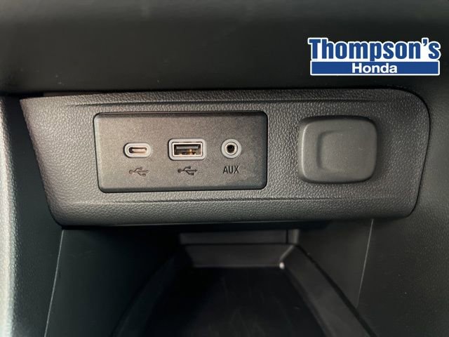 Used 2023 Buick Encore GX Select image 35