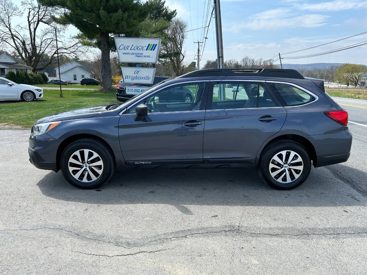 Used 2015 Subaru Outback 2.5i image 6