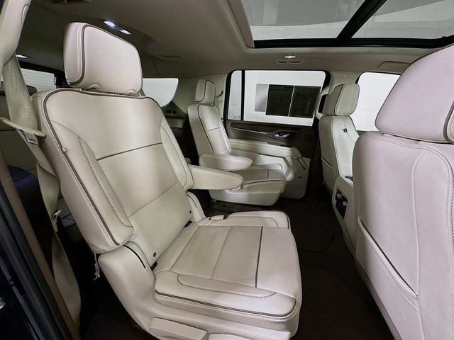 Used 2023 GMC Yukon XL Denali AWD/4WD image 37