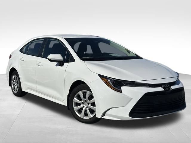 Used 2024 Toyota Corolla LE image 1