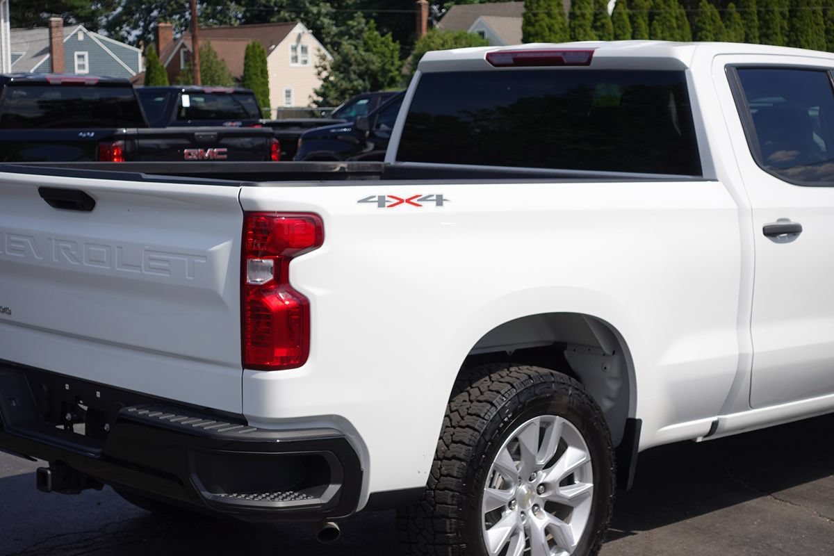 Used 2024 Chevrolet Silverado 1500 W/T w/ WT Value Package AWD/4WD image 11